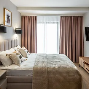 https://iron-apartments.krakowhotelspoland.com